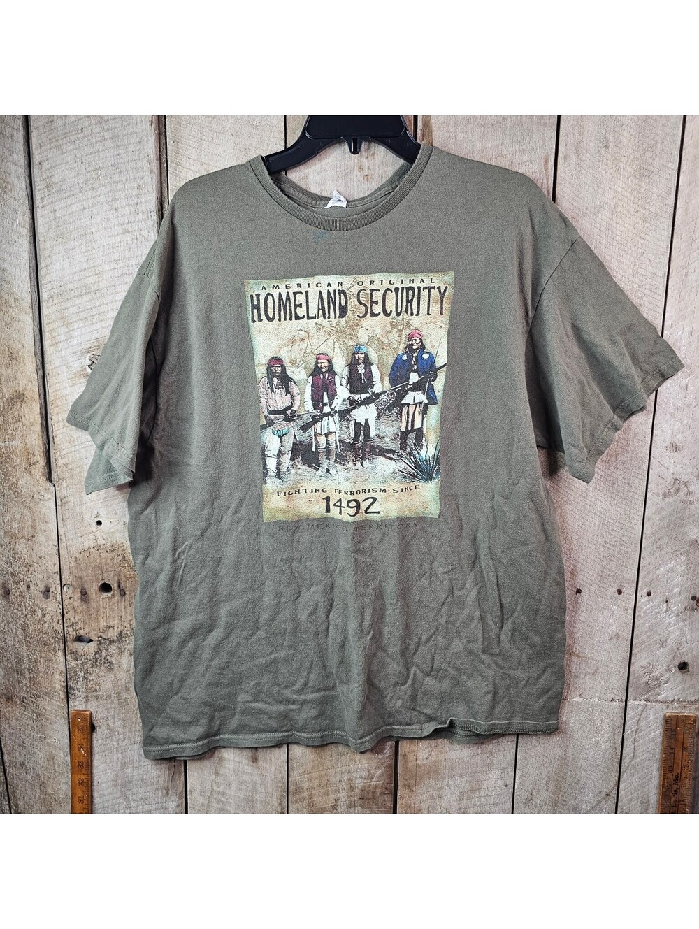 Delta Pro Weight Men's XL Olive Green Homeland Security 1492 Graphic T-Shirt